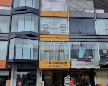 Ruko minimalis 3.5 lantai di jalan Fatmawati jaksel