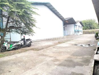 Pabrik di jual di kawasan industri. Akses 40 feet 15enit ke tol bitung