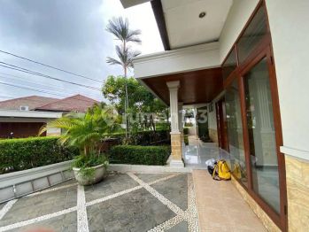 Rumah Klasik 1 Lantai Dgn Pool Dan Halaman Luas di Cilandak Area