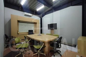 Disewakan Ruang Usaha Strategis di Mainroad Kiaracondong, Bandung