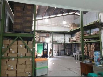 PABRIK DI GUNUNG PUTRI BOGOR Lokasi strategis di area industri, jalan raya benz