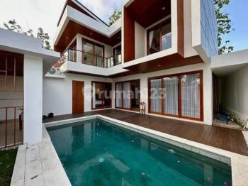 Disewakan Villa 3 Kamar Furnished Siap Huni di Taman Mumbul, Bali