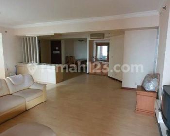 Kondo unit langka,combined,KT 4+1,very very best view Apartemen Taman Anggrek 4