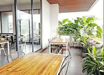 Gedung Minimalis 3 Lantai di Mainroad Sudirman Kota Bandung - Cocok Untuk Kantor