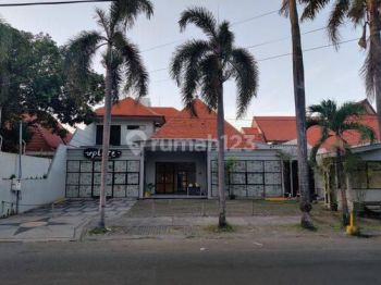 Disewakan Rumah Usaha Lokasi Strategis Di Jalan Kapuas Er