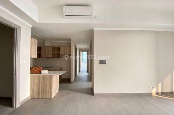 Apartement Menara Jakarta 3 BR Semi Furnished Bagus Condo Azure