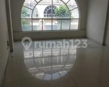 Dijual Ruko 3.5 Lantai Sedayu Square Posisi Dalam