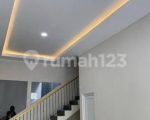 thumbnail-rumah-dijual-minimalis-modern-2-lantai-di-kopo-permai-1