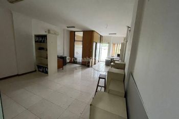 Ruko Lantai 2 Dan 3 Untuk Ruang Kantor/Usaha Di Cempaka Putih