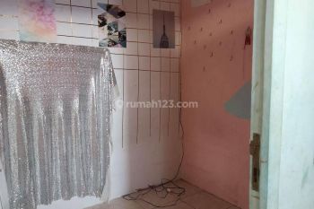 Ruko PINGGIR JALAN RAYA di Kresek raya luas 200 m SHM