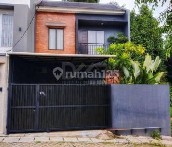 Rumah siap huni rapi 2 lt pinggir jalan strategis , BSD Tangerang