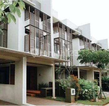 RUMAH GREENWICH PARK BSD BAGUS LOKASI DI BOULEVARD ROW JALAN BESAR AKSES MUDAH