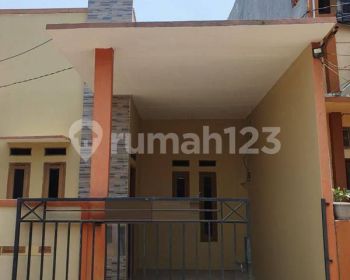 Rumah Bagus di Villa Gading Harapan, Bekasi k1165