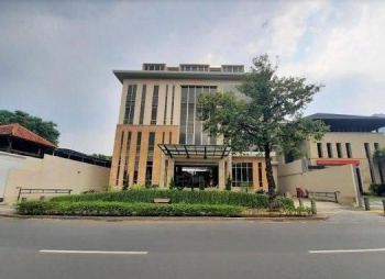 Disewakan Area Komersial , Lantai Dasar, Luas 273m2 di  Kemang Raya