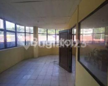 ruko 3 lantai lokasi strategis di jalan Raden patah lubuk baja