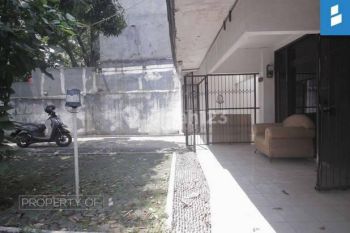 Disewa, Rumah pinggir jalan, taman, area pertokoan