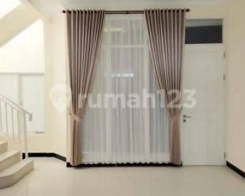 Rumah Royal residence wiyung luas 145m2 siap huni 2man