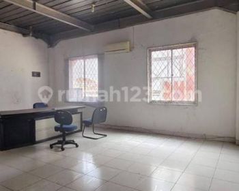 Showroom Motor Lokasi Jalan Utama Hasibuan Bekasi Timur