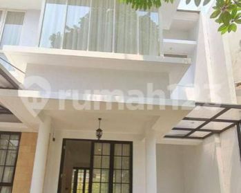 Rumah 2 Lantai Bagus SHM di Bintaro, Tangerang Selatan