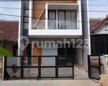 RUMAH CANTIK SIAP HUNI VILLA BINTARO INDAH