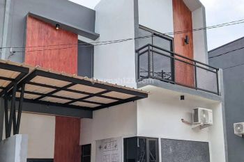 Rumah Cluster 2 Lantai Siap Huni Full Furnished
