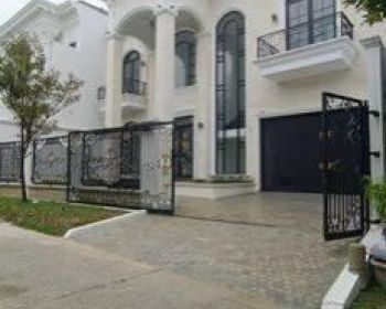 Rumah cantik siap huni cluster terdepan Sentul city bogor