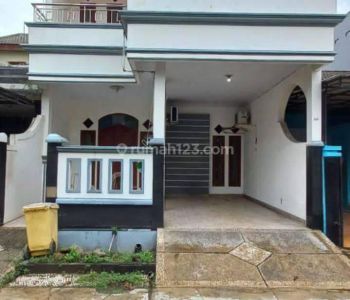 Rumah Bagus Strategis Siap Huni Semifurnish di Taman Royal 3