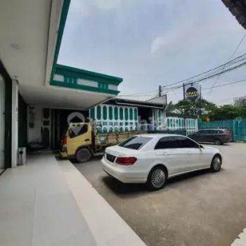 Dijual Cepat Bangunan Gudang 3 Lantai Strategis SHM