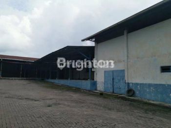 GUDANG LUAS 500M2 DI LOKASI STRATEGIS JALAN UTAMA PERINTIS KEMERDEKAAN PUDAK