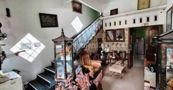 Rumah + Kost 3 Lantai dekat RS Elisabeth, SMP 5, AKPOL, Grandedge