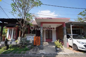 Rumah Cantik Tanah Luas Siap Huni di Dekat Terminal Parung