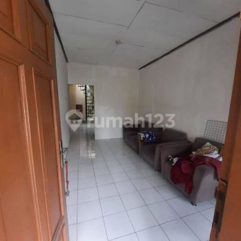 Sewa Keren Rumah Lega 2 Lantai Antapani Bandung
