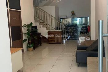 Ruko Springlake View 7x15 Summarecon Bekasi