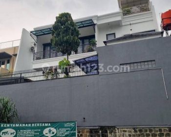 Rumah Mewah Semi Furnished Cluster Empire Park Sentul City