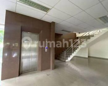 Disewakan Ruko Perkantoran Siap Huni Lokasi Strategis di Menteng