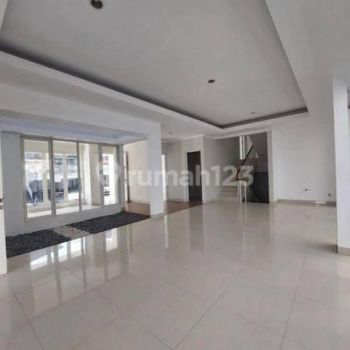 Rumah dijual Area Premium Kebayoran Residence Posisi Hoek Terawat