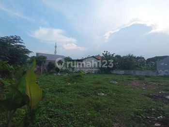 Tanah Tangerang Kota, 12 Menit Universitas Budi Luhur