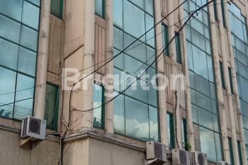 RUKO PENGAMPON 4 LANTAI, COCOK UNTUK PERKANTORAN & USAHA