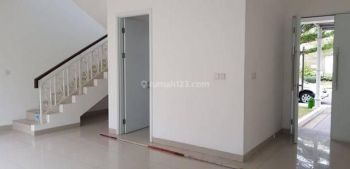 Rumah 2 Lantai di Cluster Thames Dekat Area Komersil Dan Perkantoran, Jakarta