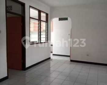 Rumah di Podomoro Park Bandung 2 Lantai HGB Bagus