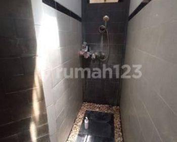 Leasehold/disewakan lama rumah semifurnish di Kerobokan near canggu