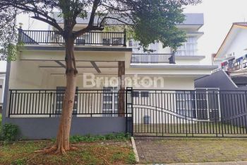 RUMAH FULL FURNISH ADA BALCONY LUAS DI SENTUL CITY