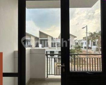 Toplah Rumah Hoek Di Podomoro Park Fashagriya Bandung 12P1