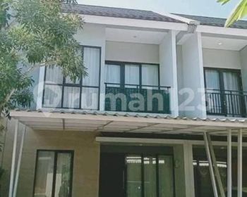 Rumah 2 lantai siap huni di Premier Estate 3 Kranggan Cibubur