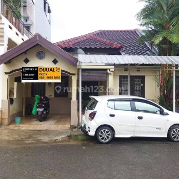 Rumah Tengah Kota Dekat Sekolah Tempat Ibadah Dan Pasar