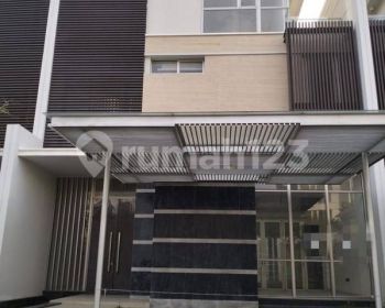 Rumah The Mozart Signature, Golf Island Pik