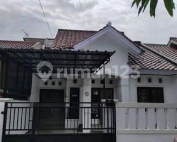 DiJual  cepat Rumah 2 Lt 
Siap Huni Metland Menteng Cakung Jakarta Timur,Nego