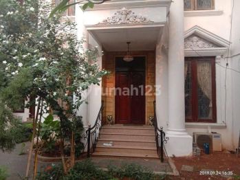 Disewakan Rumah Siap Huni Lokasi Strategis di Menteng Jakpus