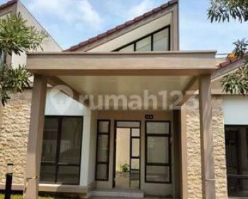 Rumah Cluster Fasilitas Engkap Podomoro Golf View Depok