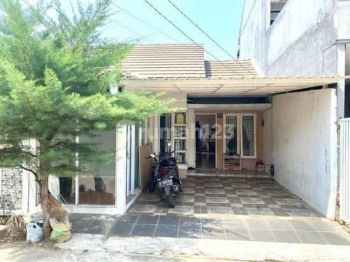 Jual Rumah di Villa Casablanca